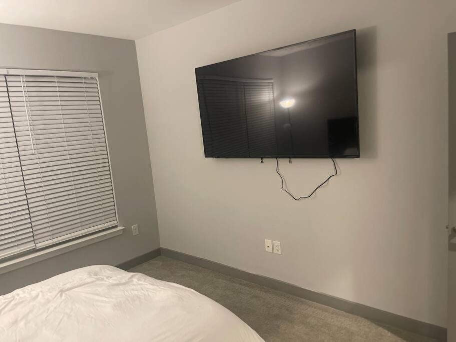 Luxurious & Spacious 1 Bedroom Hampton Exterior foto